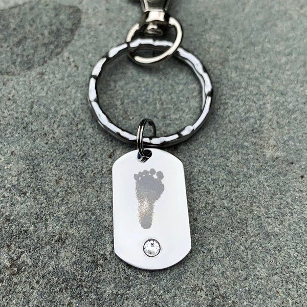 Baby Footprint Keychain, Baby Memorial Keychain, Stainless Steel Baby Footprint Scan Dog Tag with Birthstone, Name, Date, Angel Wings