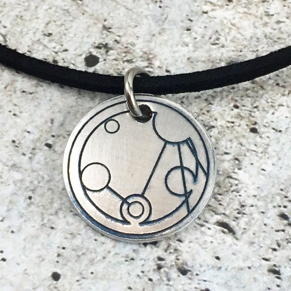 Personalized Dr Who Necklace, Custom Gallifreyan Name, Gallifreyan Necklace, Dr Who Jewelry, Dr Who Necklace, Time Lord, Engraved Name