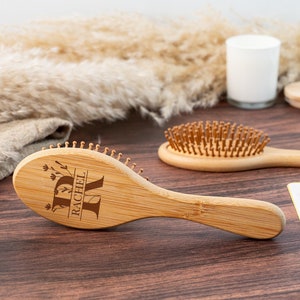Personalised Engraved Name Hair Brush Gift for Her,Wooden Wedding Comb,Bamboo Paddle Hairbrush,Handmade Airbag Brush,Bridesmaid,Xmas Gift
