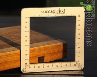 Silmuccaruutu LARGE (10cm X 10cm) - Knitting Gauge Checker, robust precise square made out of recycled plastic, color: "Champagne"