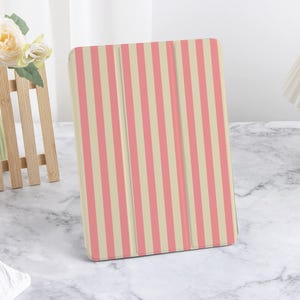 Pink And White Lines iPad Case with Pencil Holder For 2024 New Air 4/5/6 iPad Pro 11 12.9 13 iPad 2022 2021 2024 iPad 10/9/8 iPad mini 6