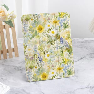 Yellow Floral Watercolor iPad Case with Pencil Holder For 2024 New Air 4/5/6 iPad Pro 11 12.9 13 iPad 2022 2021 2024 iPad 10/9/8 iPad mini 6