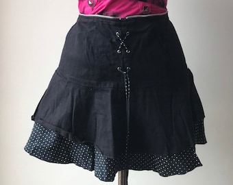 Morbider Faden Schwarzer Mini Rock Mit Polka Dot Rüschen Goth Punk Y2k