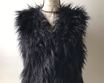 Vintage Women’s Black Monster Fur Vest Goth Lolita Rave Club Kid Shaggy Hippie Coachella Burning Man