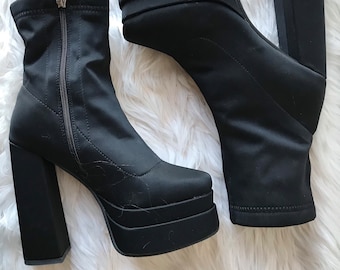 Towering 5.5” Mega Platform Heel Women’s Black Matte Zip Up Boots Goth Fetish Club Kid Rave Punk Rock