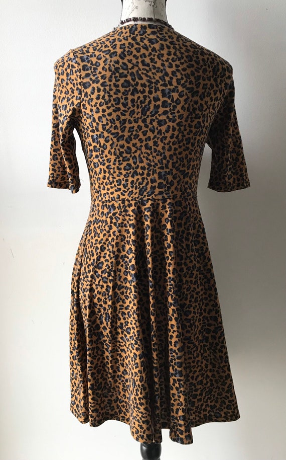 Leopard Print Asymmetrical Keyhole Swing Dress Go… - image 4