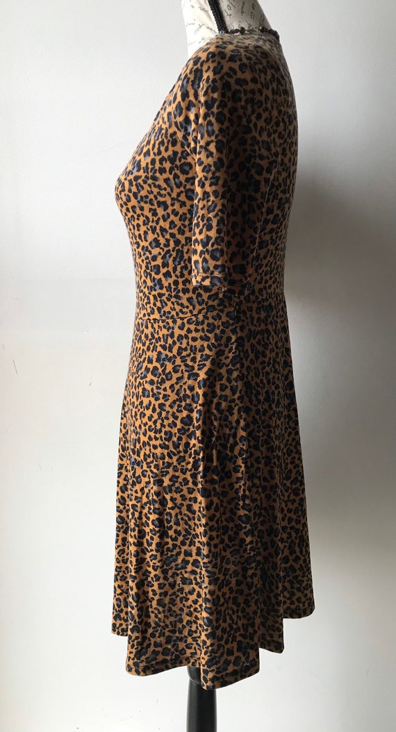 Leopard Print Asymmetrical Keyhole Swing Dress Go… - image 5
