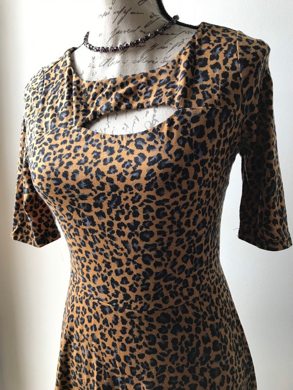 Leopard Print Asymmetrical Keyhole Swing Dress Go… - image 3