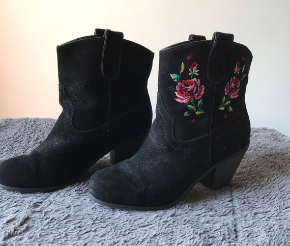 Betsey Johnson Embroidered Black Suede Western Ankle Boots  display picture 3