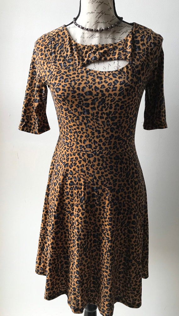 Leopard Print Asymmetrical Keyhole Swing Dress Go… - image 1
