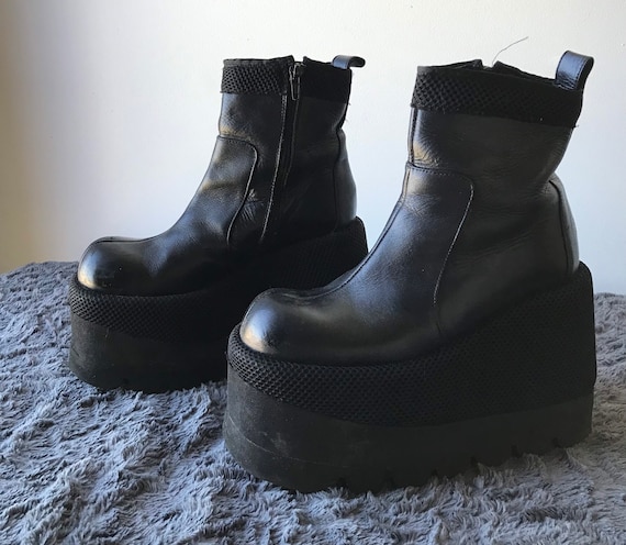 Vintage Luichiny 90’s Towering Platform Black Boo… - image 2