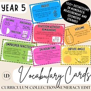Op de afbeelding: Een verzameling kleurrijke vocabulairekaarten voor jaar 5 numeriek, meten en meetkunde. De kaarten bevatten definities voor termen als 'winst', 'decimaal', 'breuk', 'volume' en 'stompe hoek'. De kaarten maken deel uit van een curriculumcollectie.