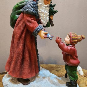 Pipka The Caring  Santa  Limited Edition 11” Santa Design No: 13949 Number 3900 Limited Edition 2000