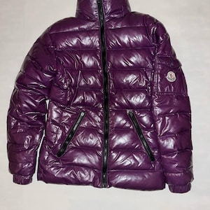 Moncler Lila Lange Daunenjacke Größe 1