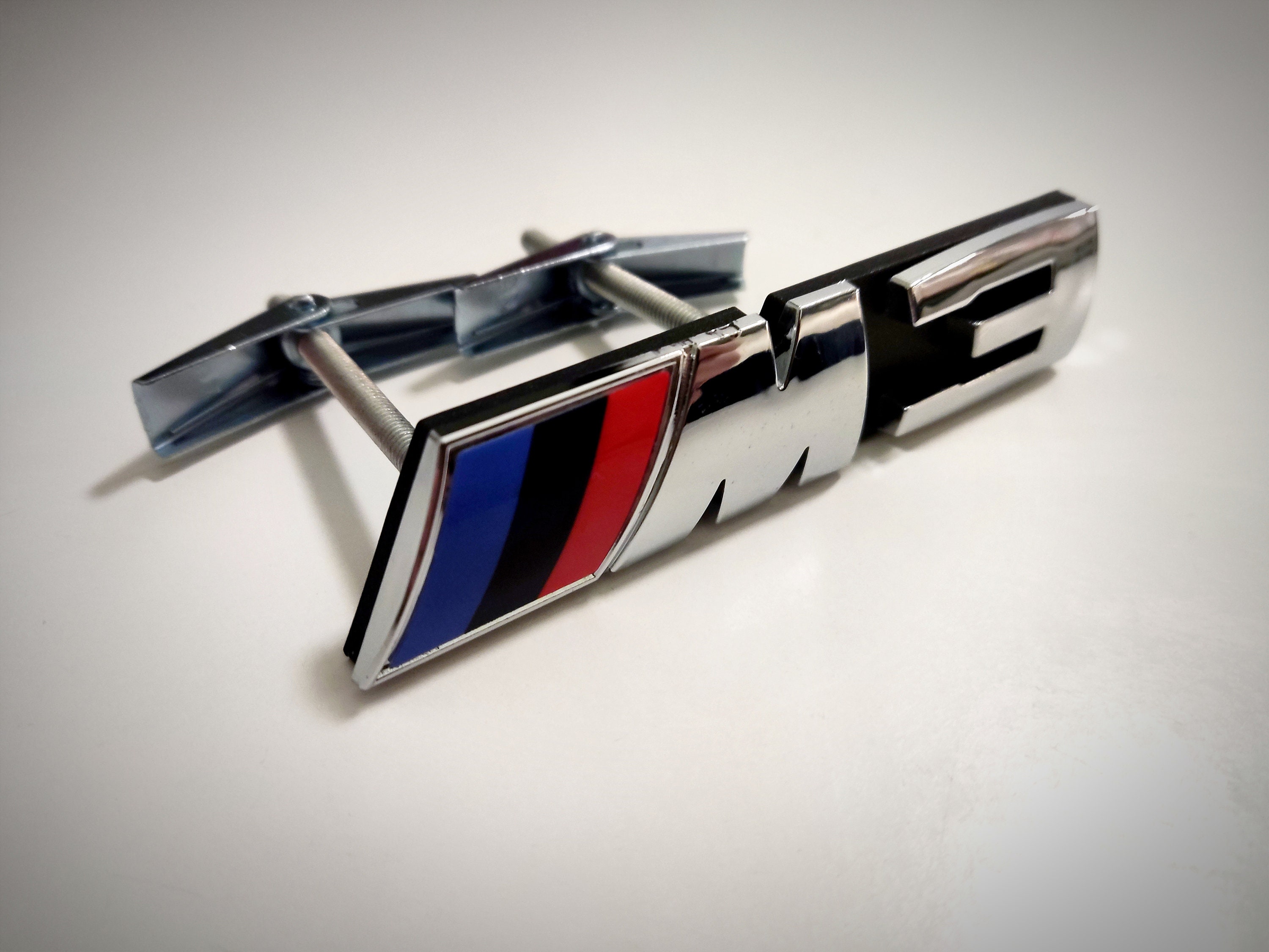 「日産サニー310フロントグリルセンターバッジ」 300zx emblem - Etsy 日本