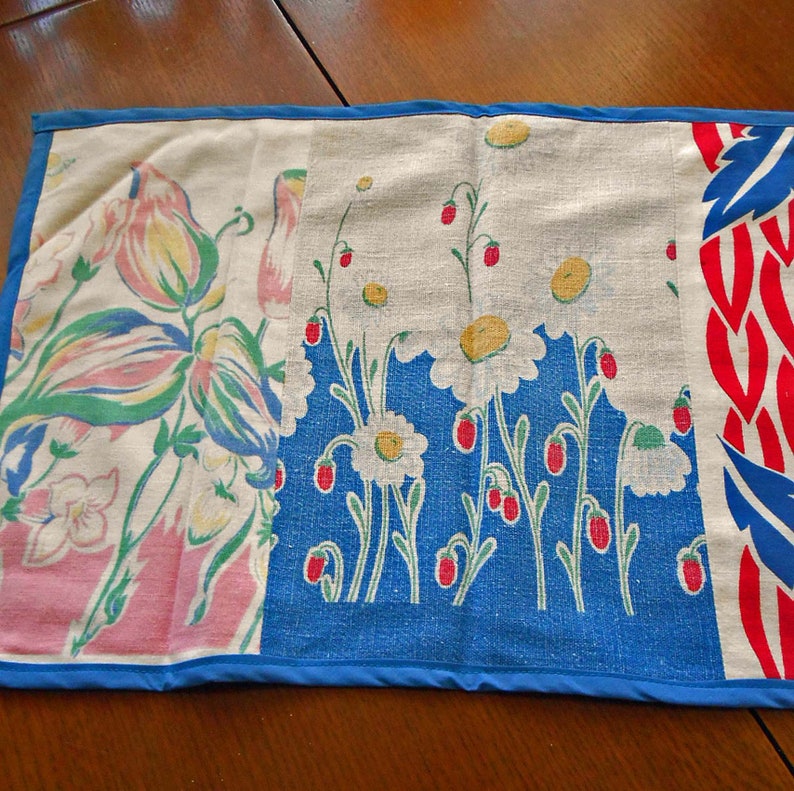 Handmade TABLECLOTH REMNANTS Table Runner D S Pastel Tulips Daisies Daffodil Mexican Scene Feedsack RWB Borders 12 x 40 Blue Tropical Back Bild 2