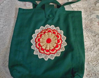 GREEN BARKCLOTH TOTE Pebble Texture Red White Doily Roomy 16 x 17 Beach Diaper Carry Bag Inside Lining & Pocket Sturdy 24" Straps Button Tab