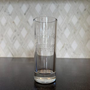 Jack Daniel&#39;s Embossed Tennessee Apple Highball Glass