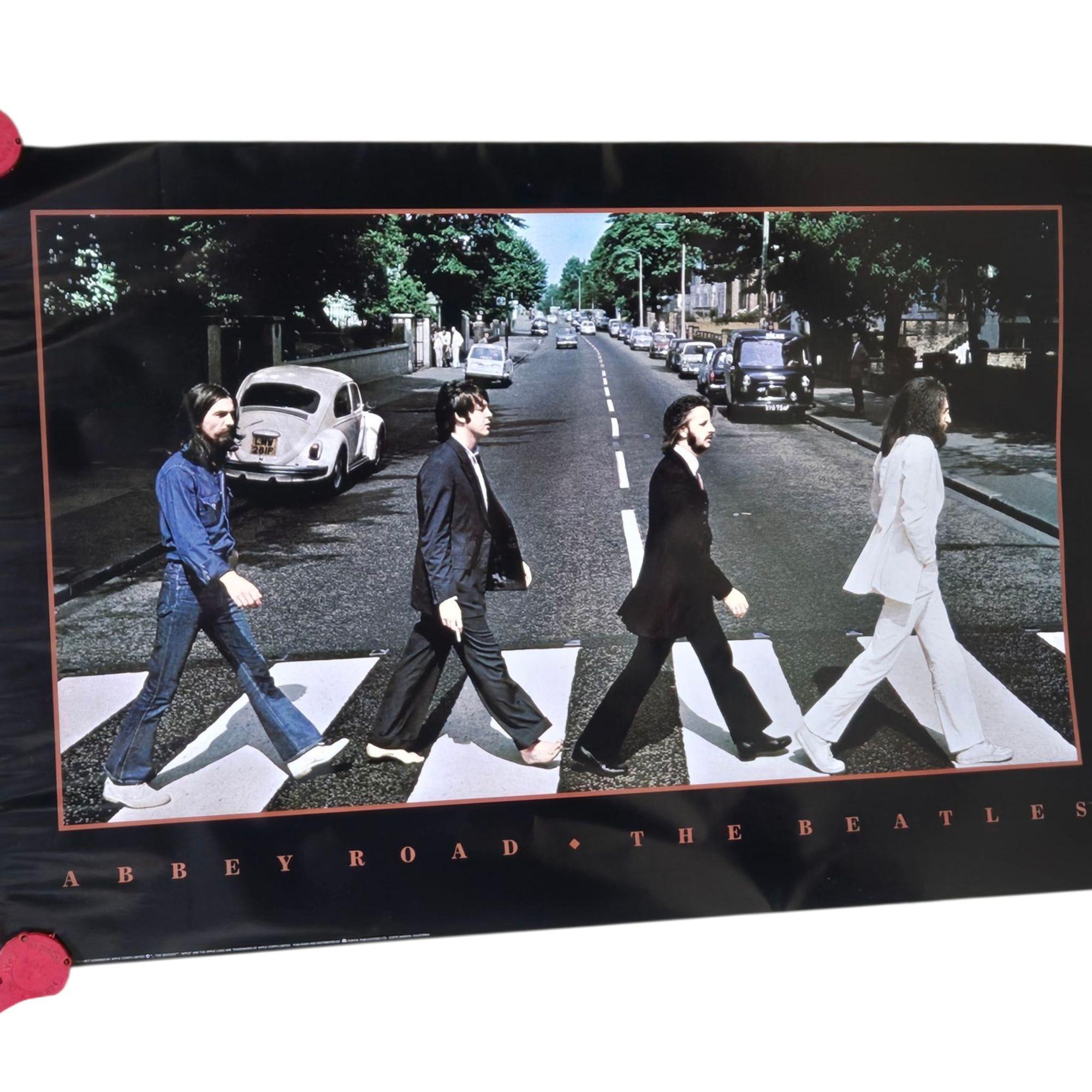 レア❗️貴重　The Beatles ビートルズ　ポスター　84cm×61cm THE BEATLES ビートルズ (結成 65周年 ) - Abbey Road / ポスター