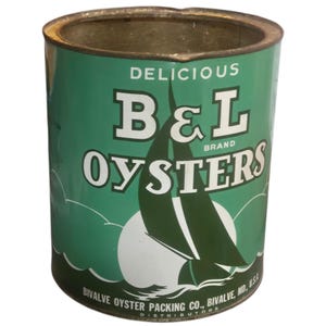 Vintage B und L Marke Oyster Blechdose Bivalve Oyster One Gallon Sammler Dekor Segelboot