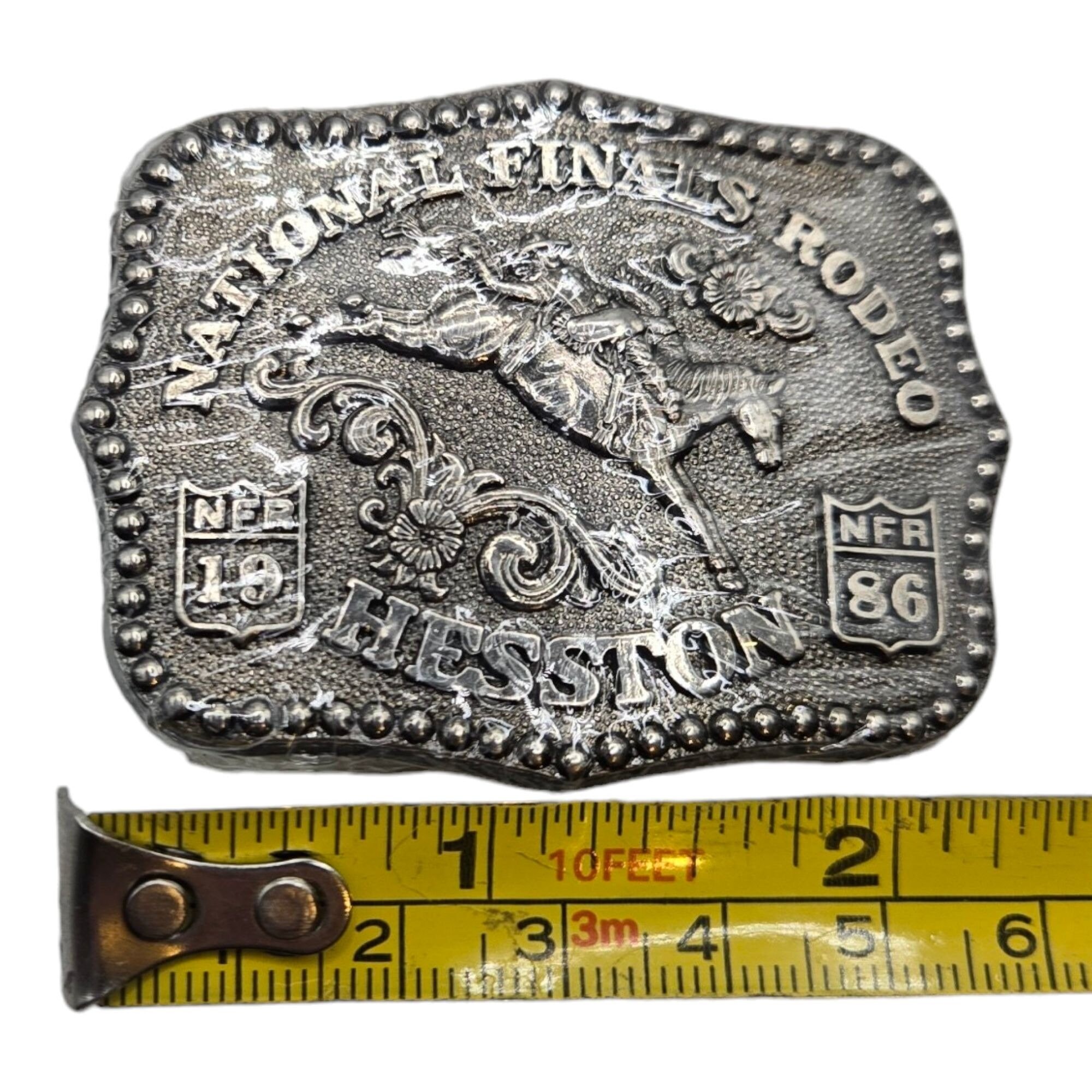 Petite boucle de ceinture pour enfants NFR de 1986 Hesston NOS National Finals Rodeo Bronc Rider Cowboy vintage - France