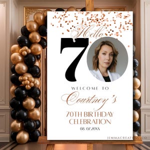 Modèle de plaque de bienvenue pour 70e anniversaire MODIFIABLE, affiche de bienvenue minimaliste Look Who's 70 ans Plaque de bienvenue moderne de 70 ans téléchargement immédiat