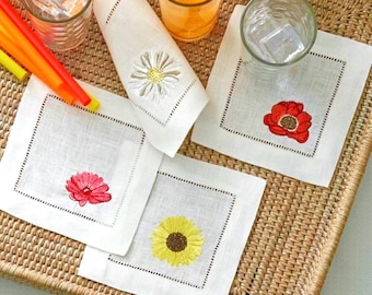 Monogrammed linen Cocktail Napkins Coasters housewarming Embroidered flowers host gift brodées Serviette en lin Aperitivo coasters