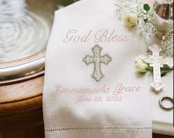 Toalla de bautizo bordada personalizada Toalla de bautizo personalizada Toalla de bautizo Regalo religioso para ahijado con nombre y fecha del bebé
