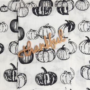 Fall personalized pumpkin linen napkin|Linen napkin pumpkin embroidered monogram|Autumn Dinner Napkins|Thanksgiving Decor|Farmhouse decor