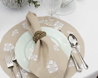 Embroidered Napkin Set of 4, Beige Cloth Napkins, Classic Wedding Table Decor