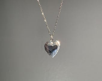 Silver Heart Locket Necklace, Cute Heart Locket, Vintage Photo Locket No Tarnish Stainless Steel Necklace, Personalized Gift For Her