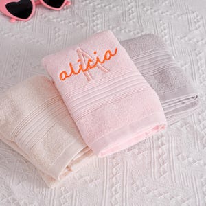 Custom Embroidered Hand Towels, Costom Name Towel, Personalized Hand Towel, Towel with Letter, Monogrammed Hand Towel, Bathroom supplies