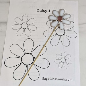 PATTERN modèle étroit de vitrail de fleur de marguerite, modèle numérique PDF 4 tailles tige de fleur en verre ou piquet de plante, licence commerciale/passe-temps
