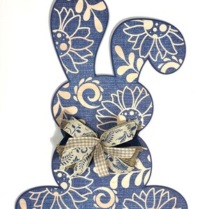 Chinoiserie Bunny Door Hanger – Elegant Spring & Easter Decor