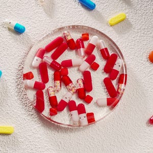 Red Clear Chill Pill Coasters, Resin Pill Coasters,Drink Coaster,Art of Pill,Nurse Gifts,Nurse Graduation Gift,Pharmacist Gift, Patient Gift