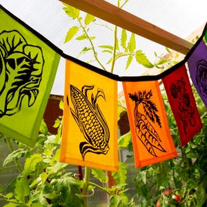 Vegetable Flags - Vegetable Bunting - Garden Flags - Greenhouse - Farmer&#39;s Market - Kitchen Garden - Vegetable Print - Flags - Prayer Flags