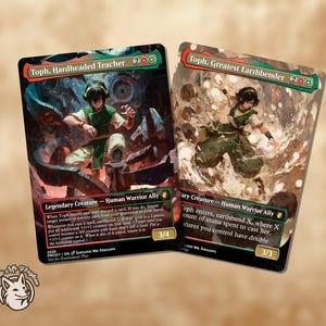 Puede incluir: Dos cartas coleccionables con el personaje Toph de Avatar: El último maestro del aire. Las cartas tienen ilustraciones detalladas con el personaje en poses de acción y texto que describe las habilidades de la carta. Las cartas están etiquetadas como "Toph, Hardheaded Teacher" y "Toph, Greatest Earthbender."
