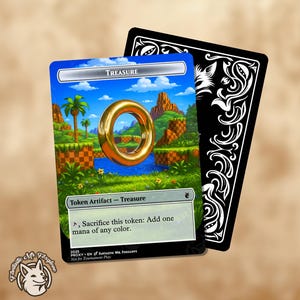 Puede incluir: Una carta de ficha "Tesoro" de Magic: The Gathering con un anillo dorado sobre un paisaje vibrante con palmeras y cielo azul. La carta tiene el texto "Token Artifact - Treasure" y "Fantastic Mr. Foxglove". Hay una carta negra detrás.