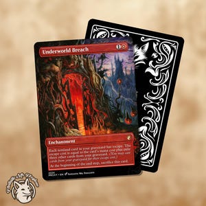 Puede incluir: Una carta roja y negra de Magic: The Gathering con el texto "Brecha del Inframundo" y el texto "Encantamiento". La carta presenta una ilustración de un portal de fuego en un bosque oscuro.