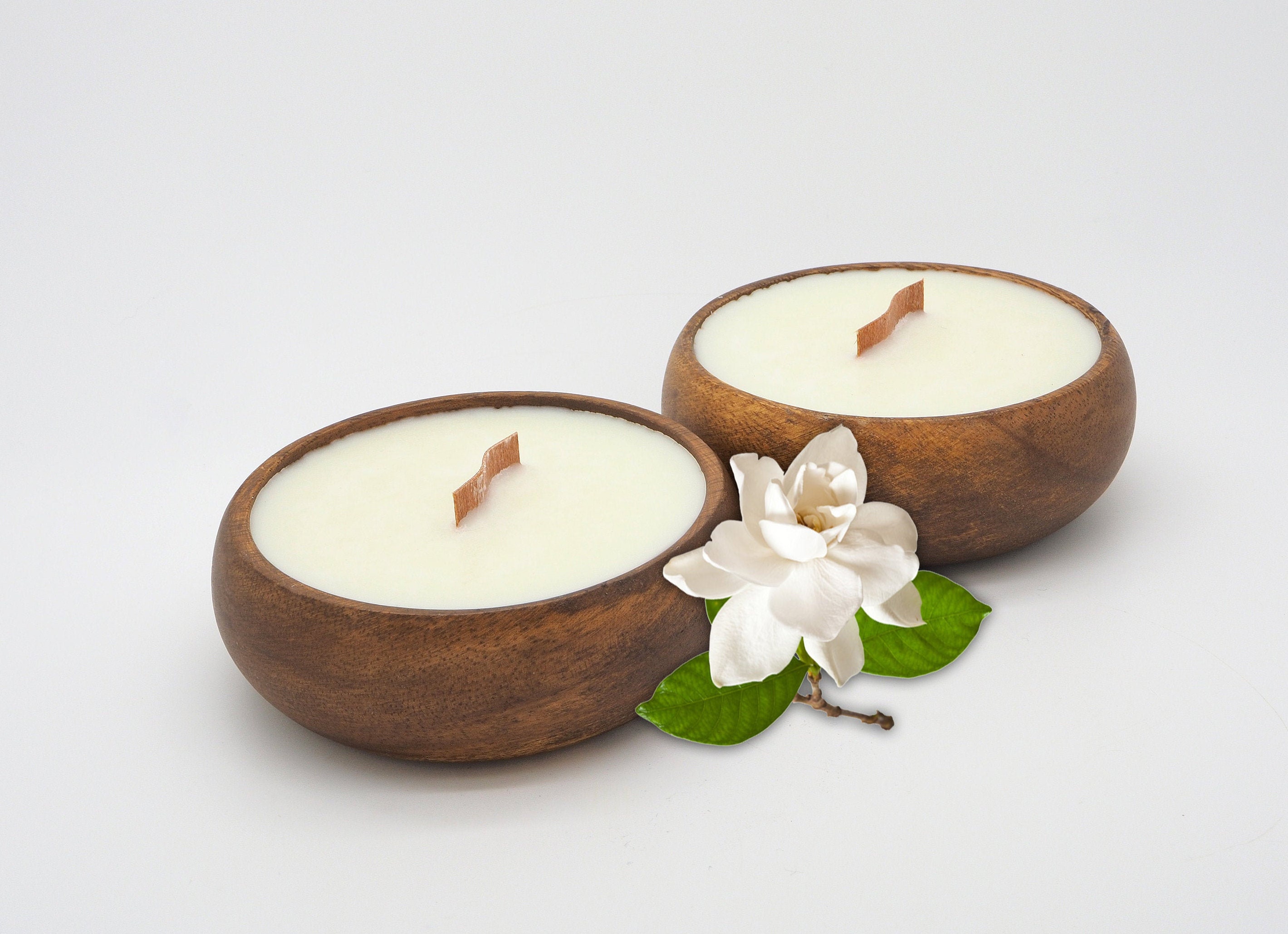 Gardenia (SET OF 2) Candles in Reusable Acacia Bowl - Hawaiian Tropical Beach Theme - Best Smelling Hawaiian Gardenia