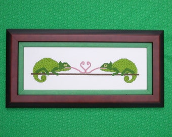French Kiss -  Lizards Kissing Cross Stitch Pattern