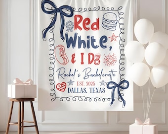Könnte beinhalten: Eine weiße Kulisse mit dem Text "Red, White, & I Do's Rachel's Bachelorette EST. 2025 Dallas, Texas" in Rot und Blau. Sie zeigt Illustrationen eines Burgers, Hotdogs, Rings und Feuerwerks, mit blauen Schleifen.