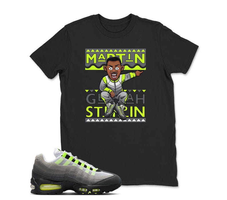 Puede incluir: Camiseta negra con un personaje de dibujos animados y el texto "MARTIN" y "GEEAH STARRIN" en verde ne&oacute;n y blanco. Un par de zapatillas deportivas grises, negras y verde ne&oacute;n en primer plano.
