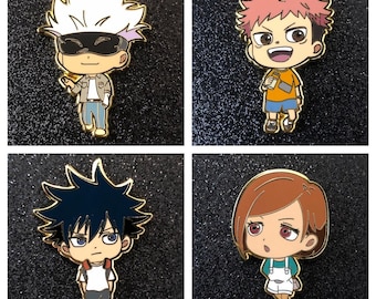 Broches da Escola de Feiticeiros – Conjunto de Esmaltes Inspirados em Animes | 5 Designs | Broches do Clube Exorcista | Presente de Fan Art para Fãs de Anime | Broches da Técnica Amaldiçoada
