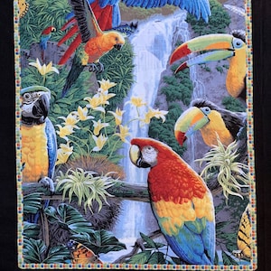 Een 36 x 45 inch muurdeken quiltstof paneel met tropische vogels wilde dieren toekans papegaaien ara's lentes