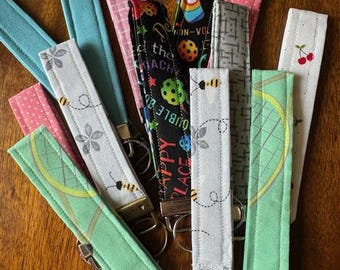 Porte-clés en tissu au poignet