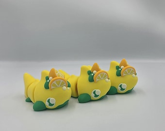 Flexi Lemon Shark – 4" 3D Printed Articulated Shark, Lemon-Hatted Ocean Pal, Tiny Desk Pet, Cute Fidget Gift