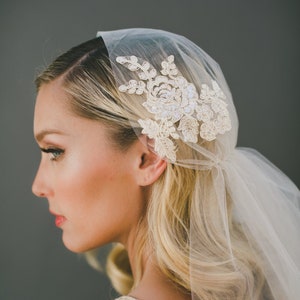 Juliet Cap Veil-Lace Applique Veil-Boho Veil-1920s Headpiece-Halo Crown- 1920s Bride-Chapel Length Veil-Bohemian Crown-Flower Crown-  1561