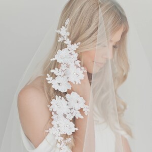 Lace Drop Veil, Drop Veil, Fingertip Lace Veil, Partial Lace Veil, Simple Lace Veil, Cathedral Length, Soft Veil, Lace Applique Veil, 1721