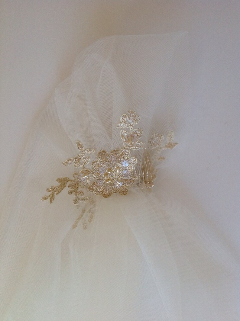 Juliet Cap Veil|Anpassad slöja av Veiled Beauty|Guldfärgad spetsapplikation - Lång spetsslöja - Kapelllängd slöja - Katedrallängd - Boho slöja - 1109 bild 6